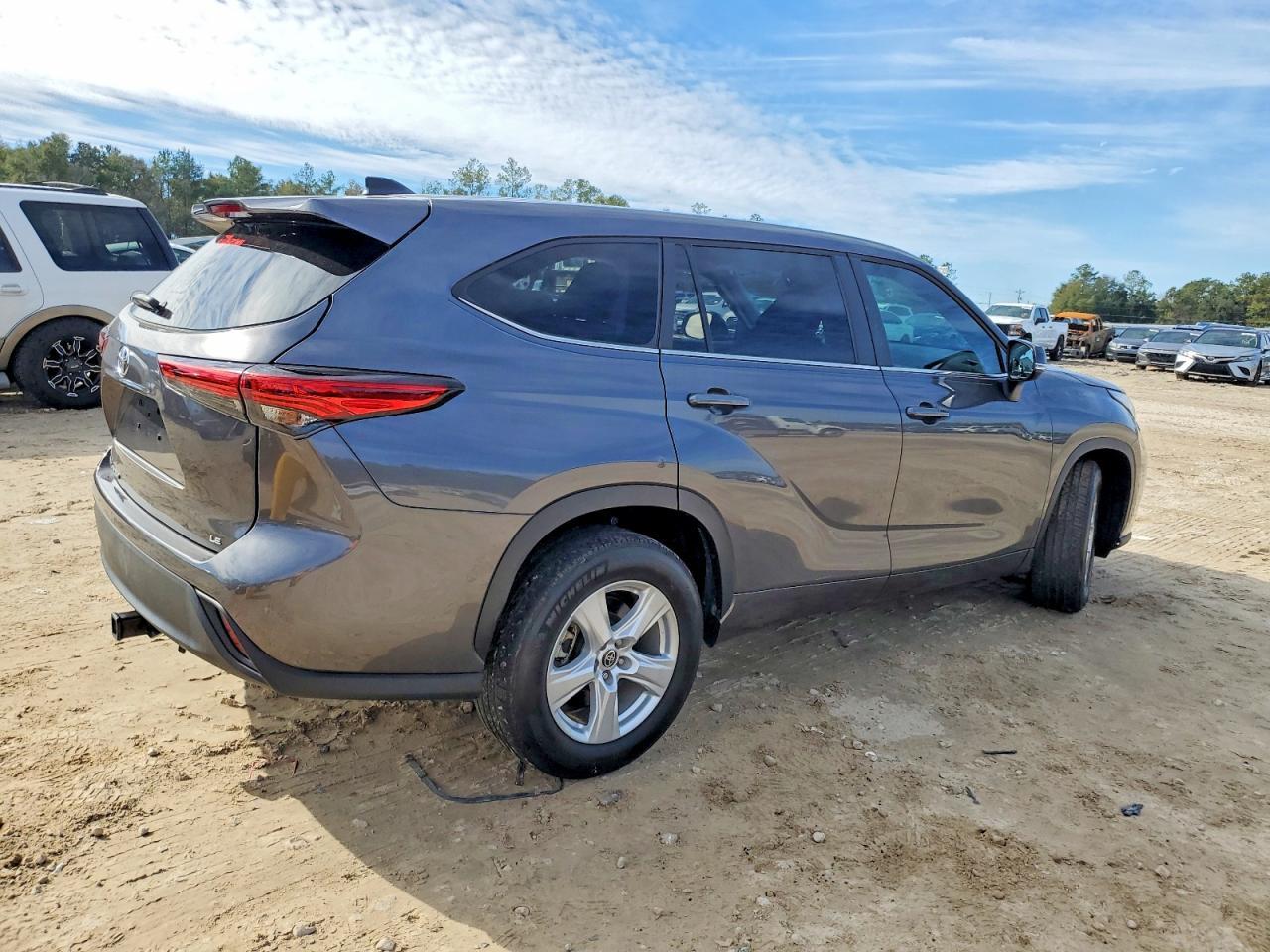 2023 TOYOTA HIGHLANDER