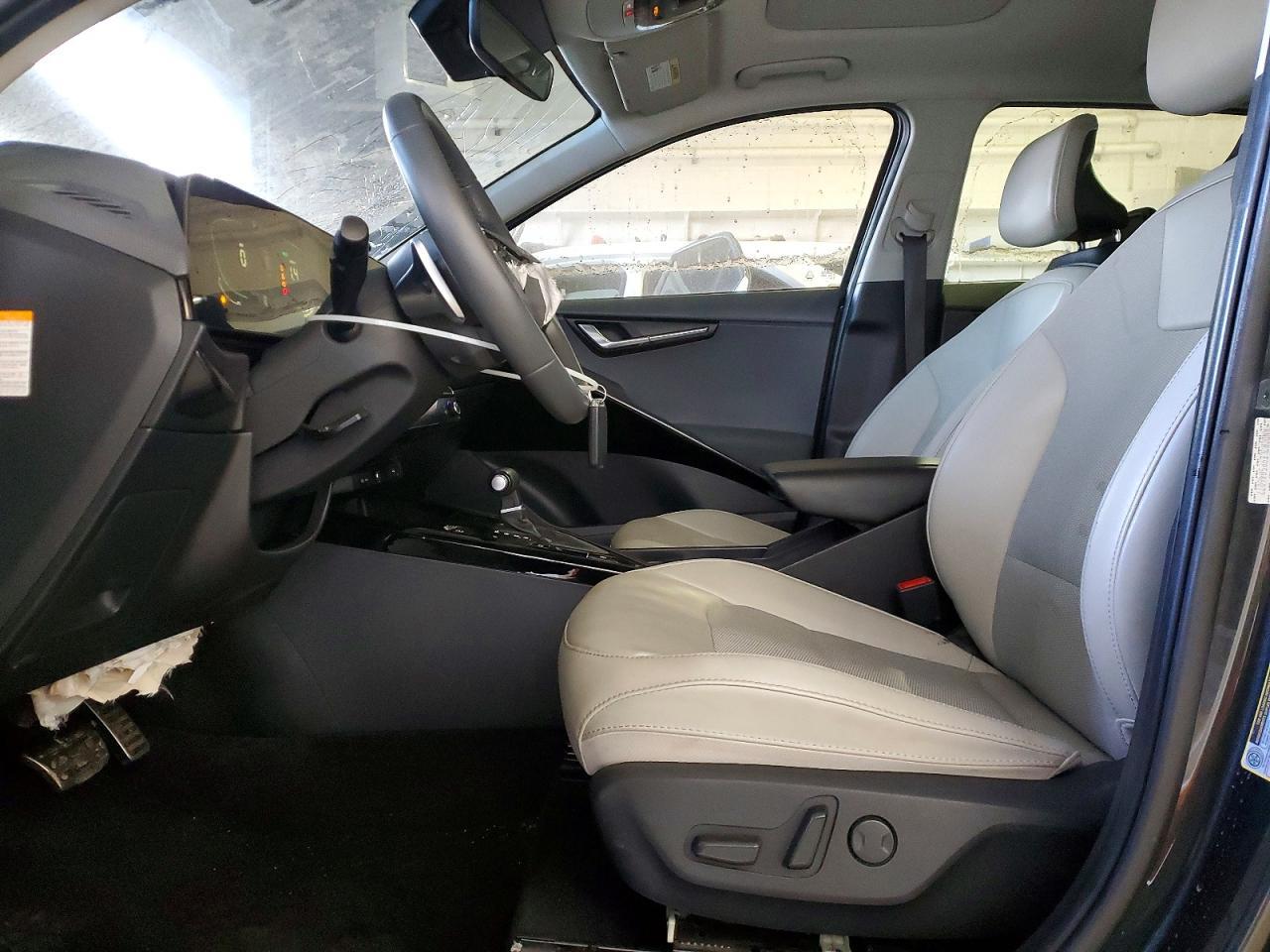 2023 KIA Niro