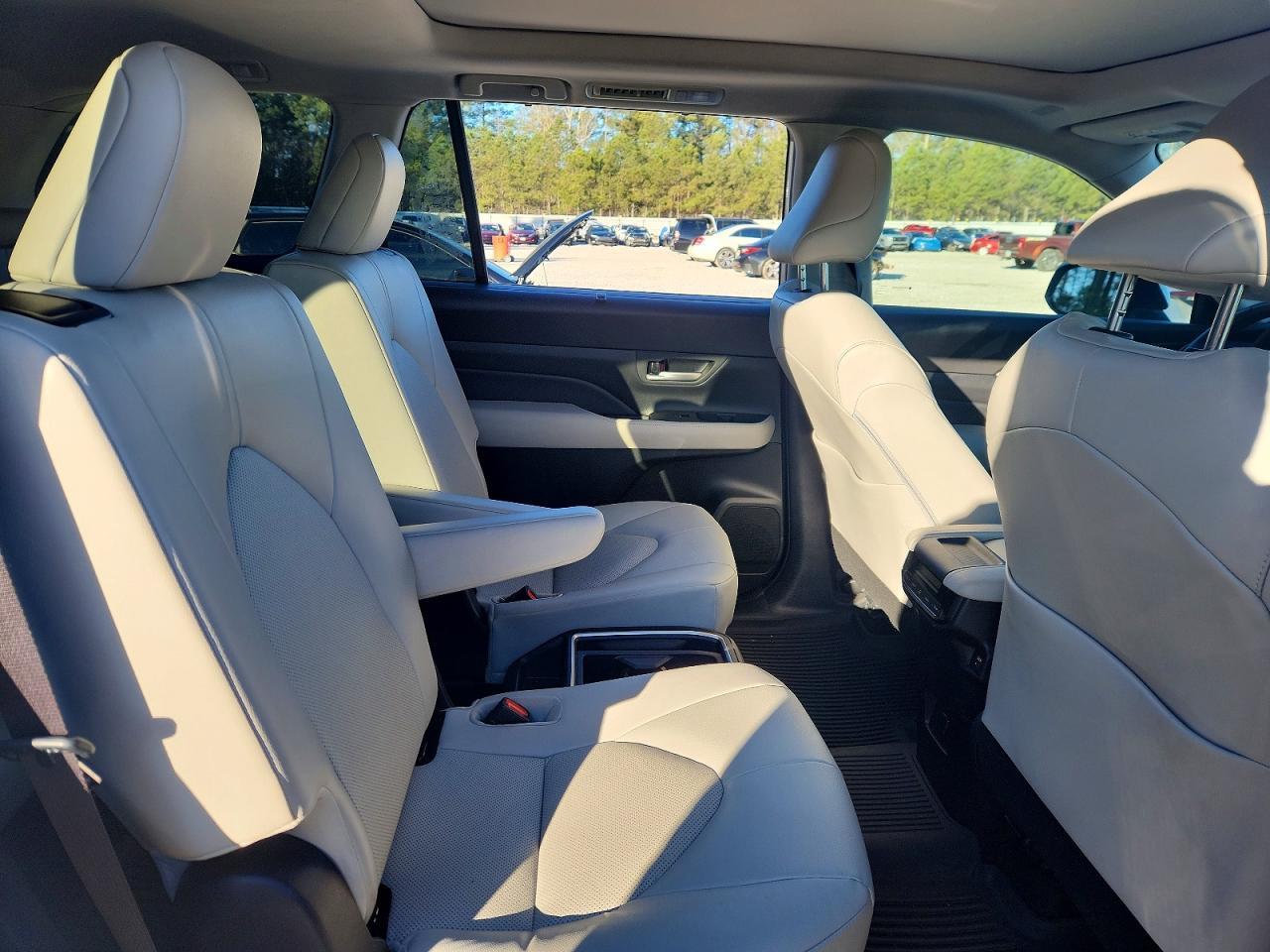 2025 TOYOTA HIGHLANDER