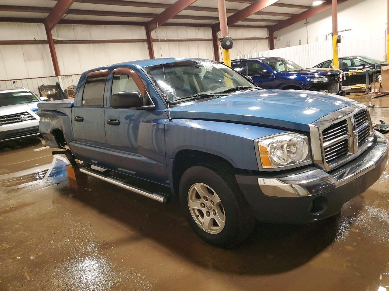 2005 DODGE Dakota