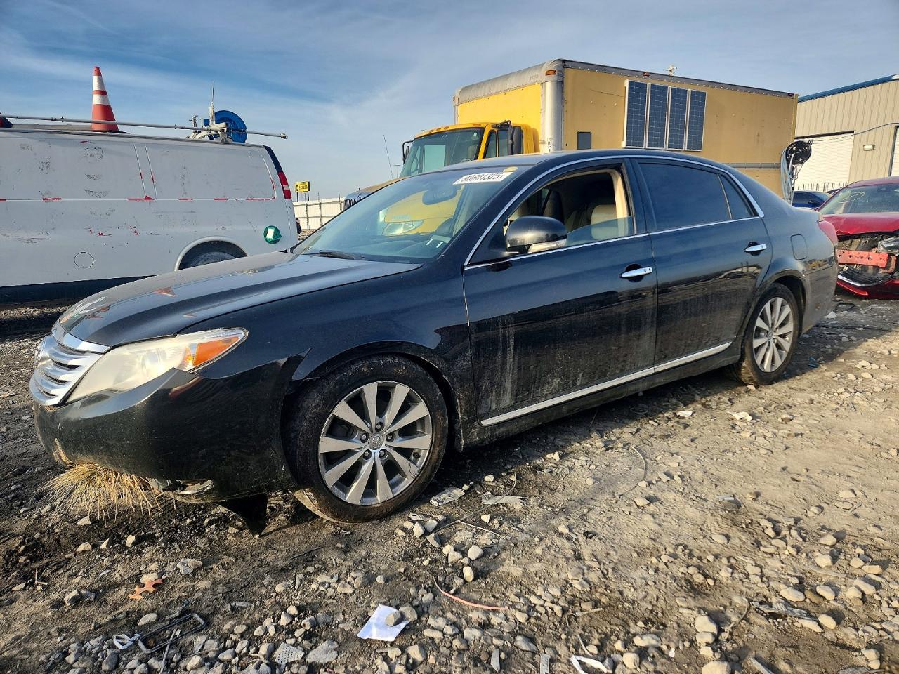 2011 TOYOTA Avalon