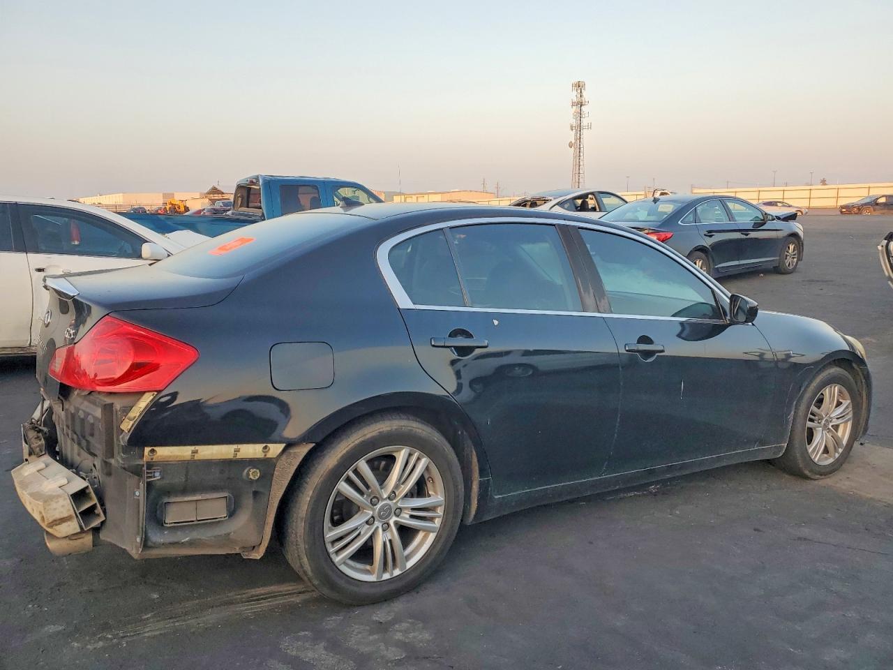 2012 INFINITI G25