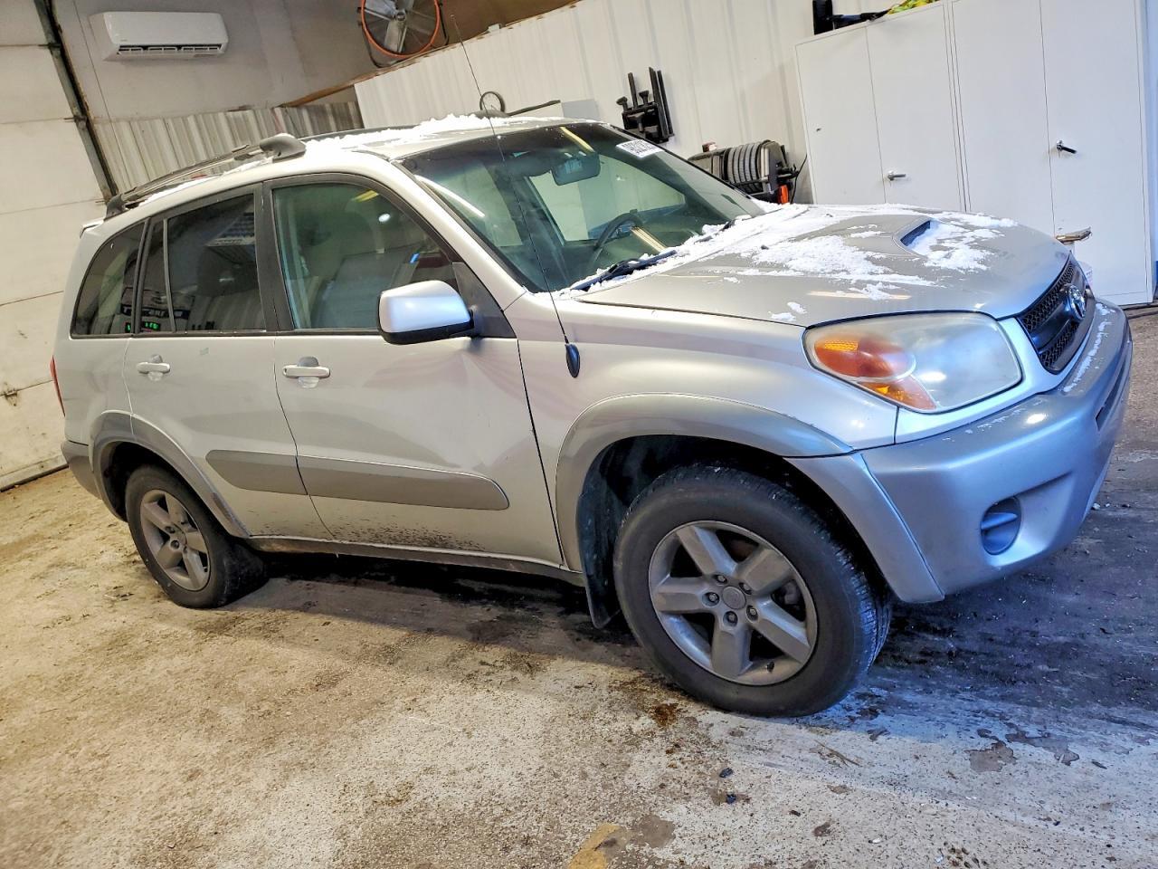 2004 TOYOTA RAV4