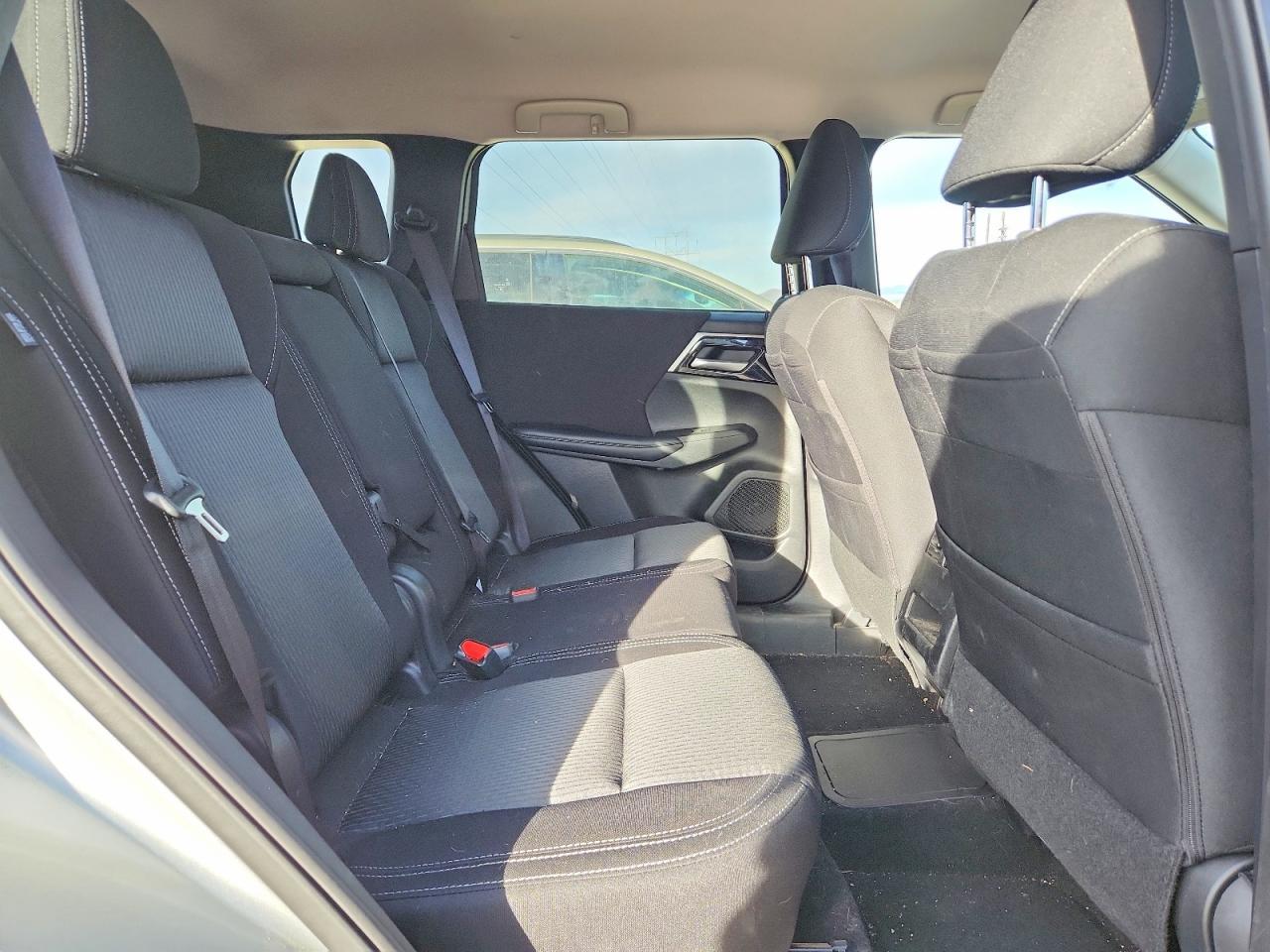 2025 MITSUBISHI outlander