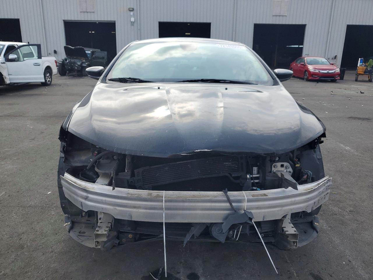 2017 CHRYSLER 200