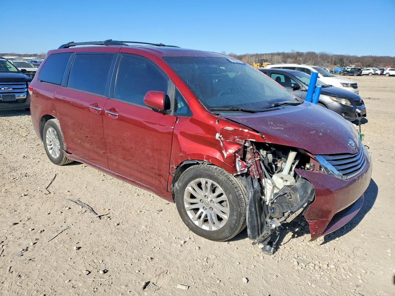 2013 TOYOTA SIENNA