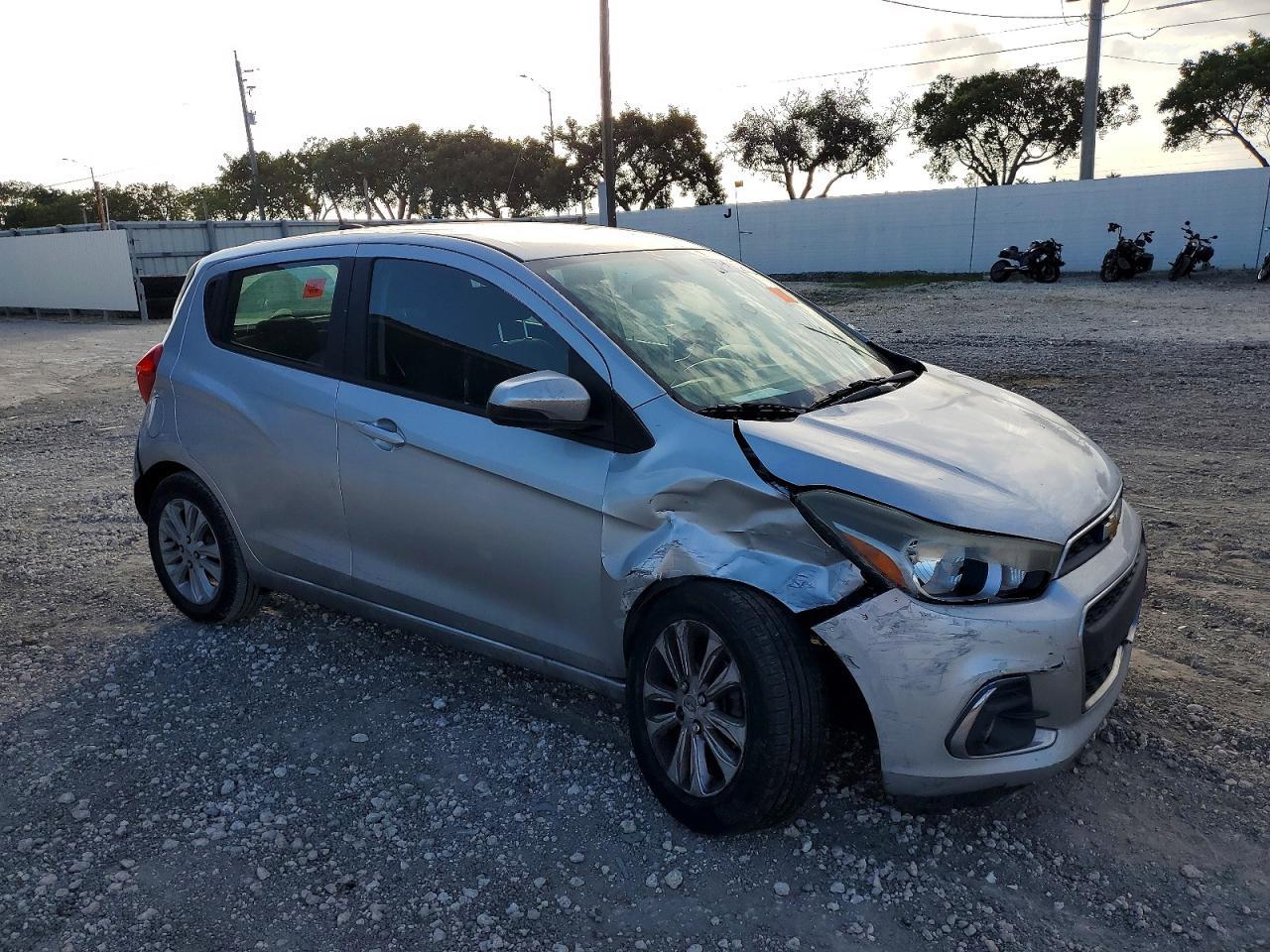 2016 CHEVROLET Spark
