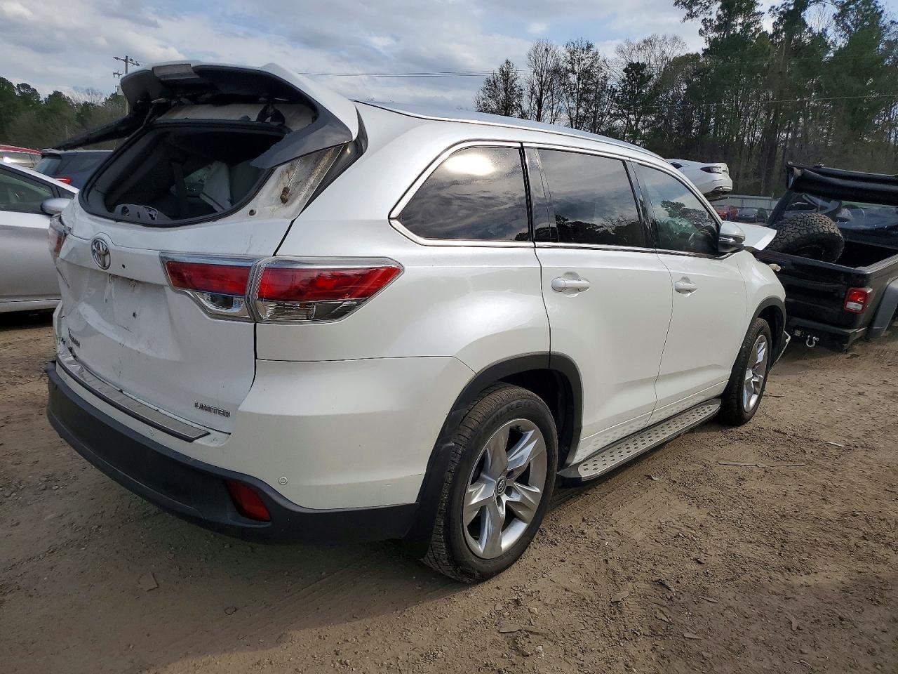 2016 TOYOTA HIGHLANDER