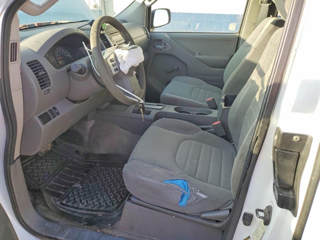 2015 NISSAN Frontier