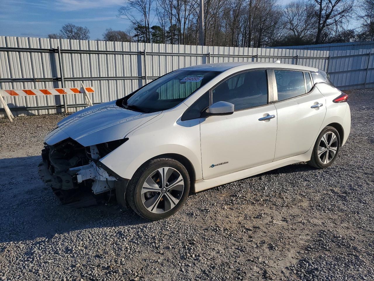 2018 NISSAN LEAF