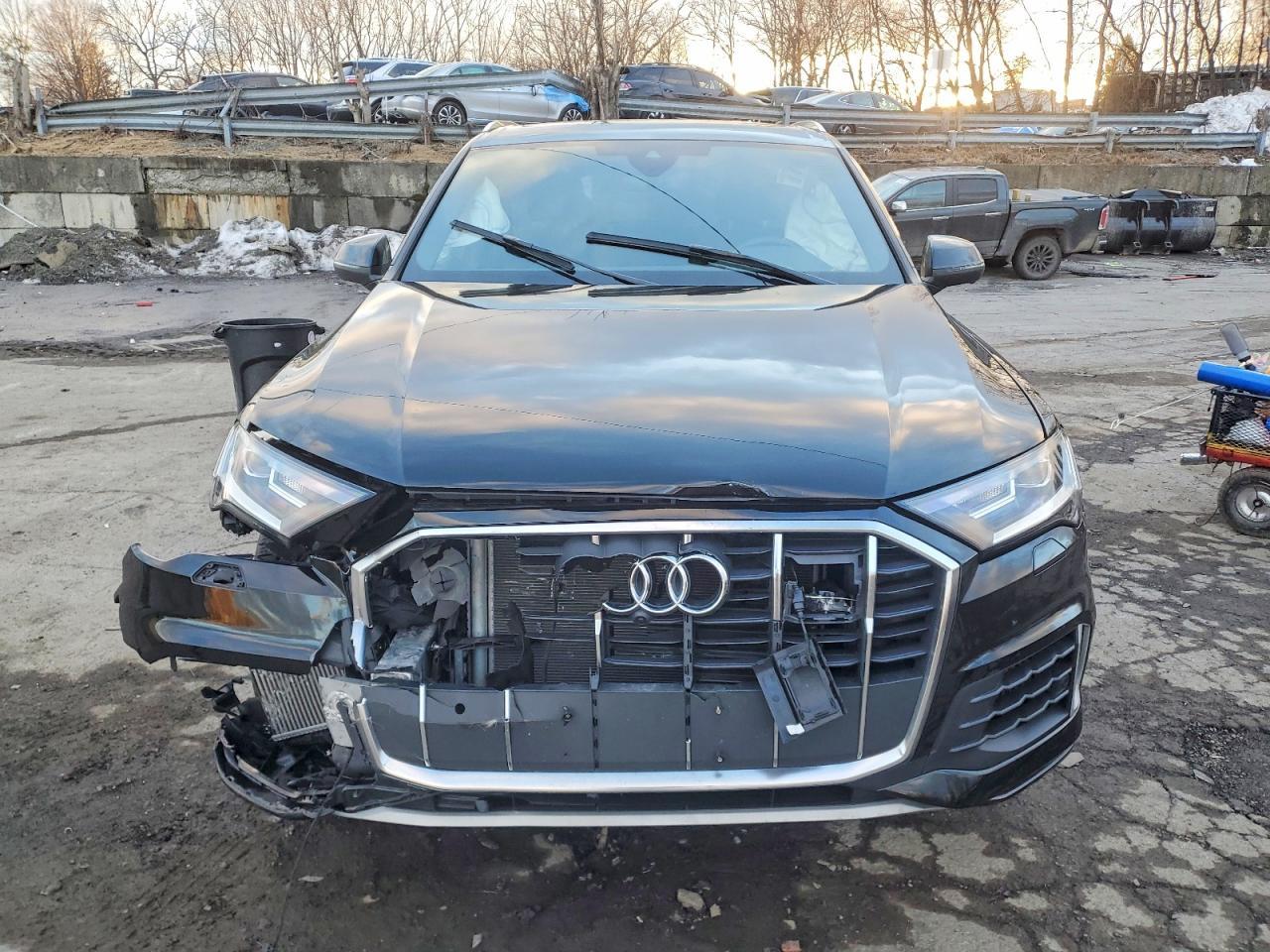 2022 AUDI Q7