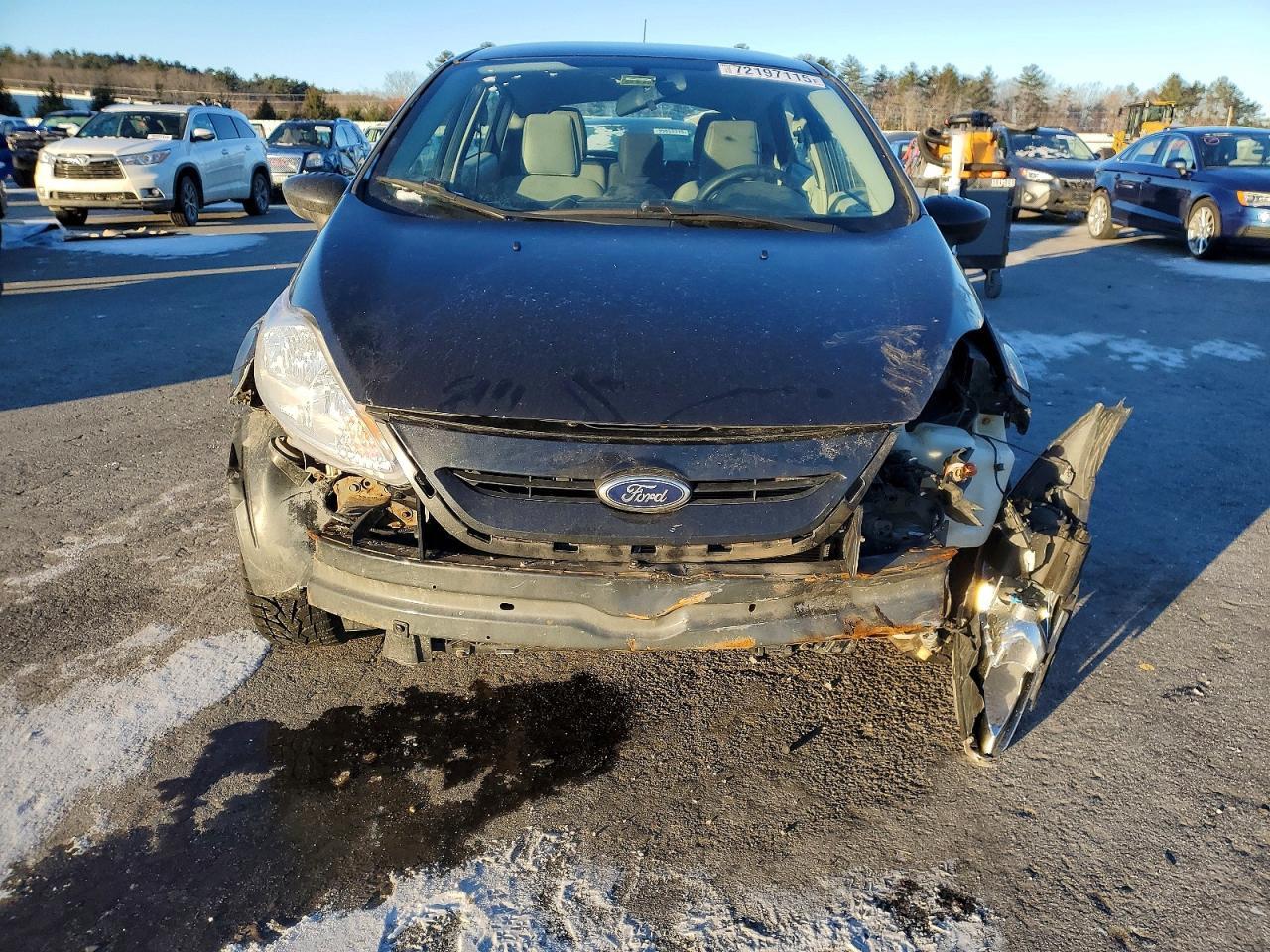 2013 FORD Fiesta