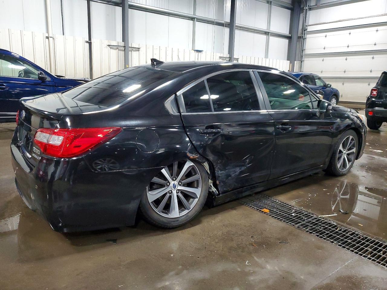 2016 SUBARU Legacy