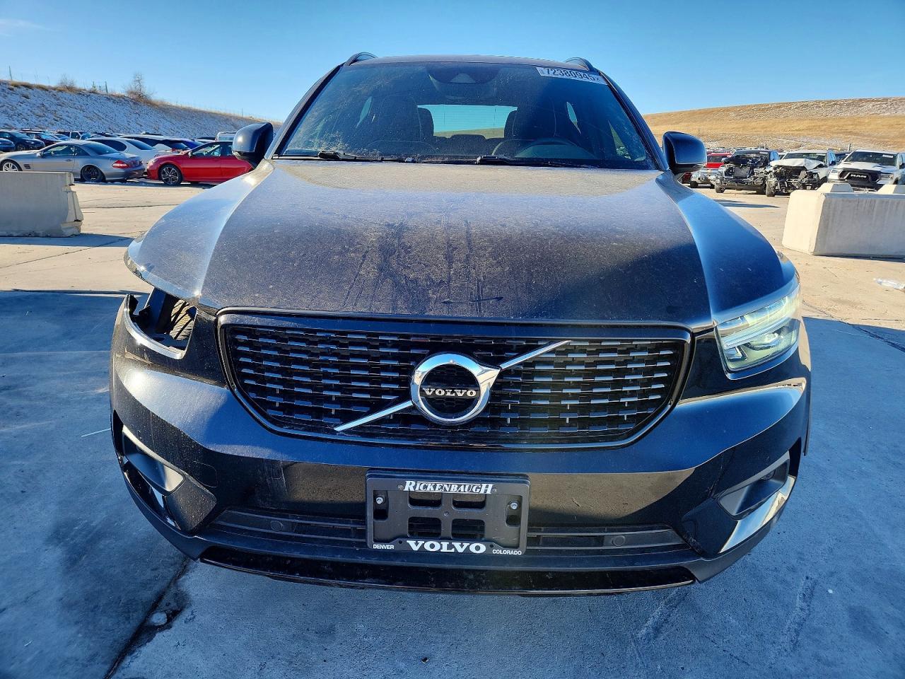 2021 VOLVO XC40