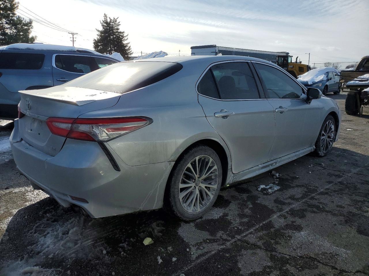 2018 TOYOTA CAMRY