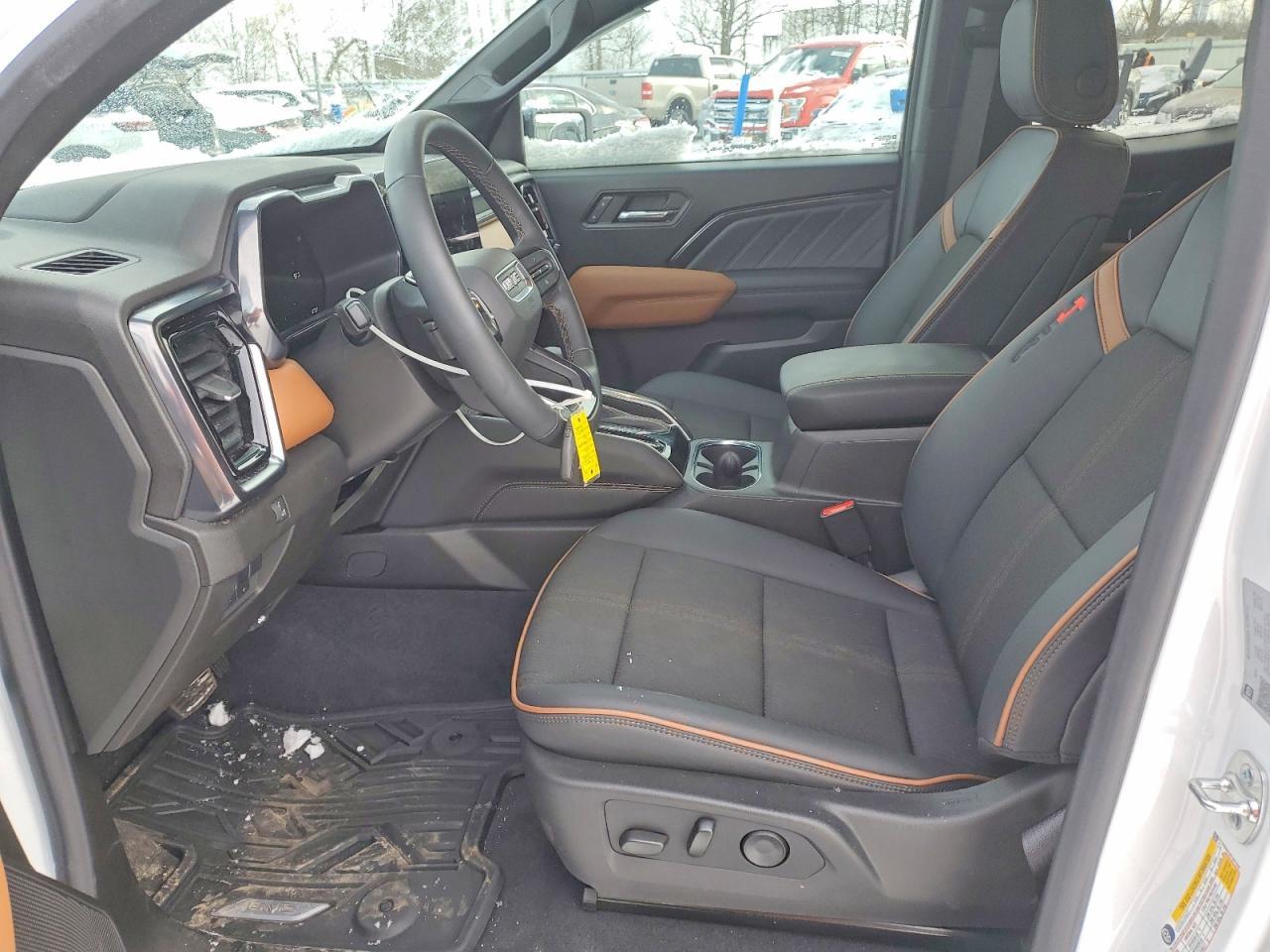 2024 GMC CANYON
