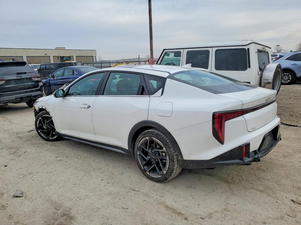 2025 KIA K4