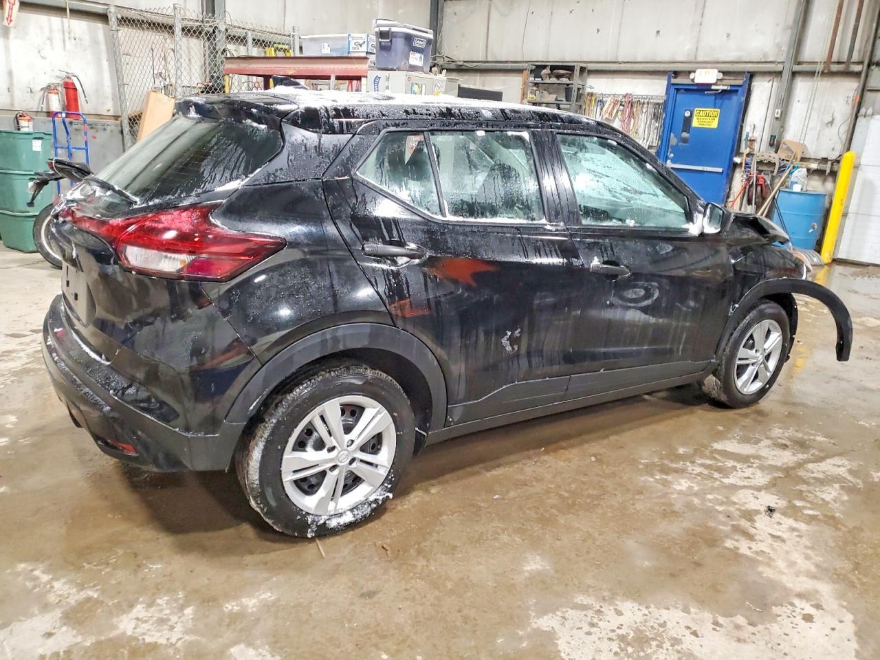 2024 NISSAN KICKS