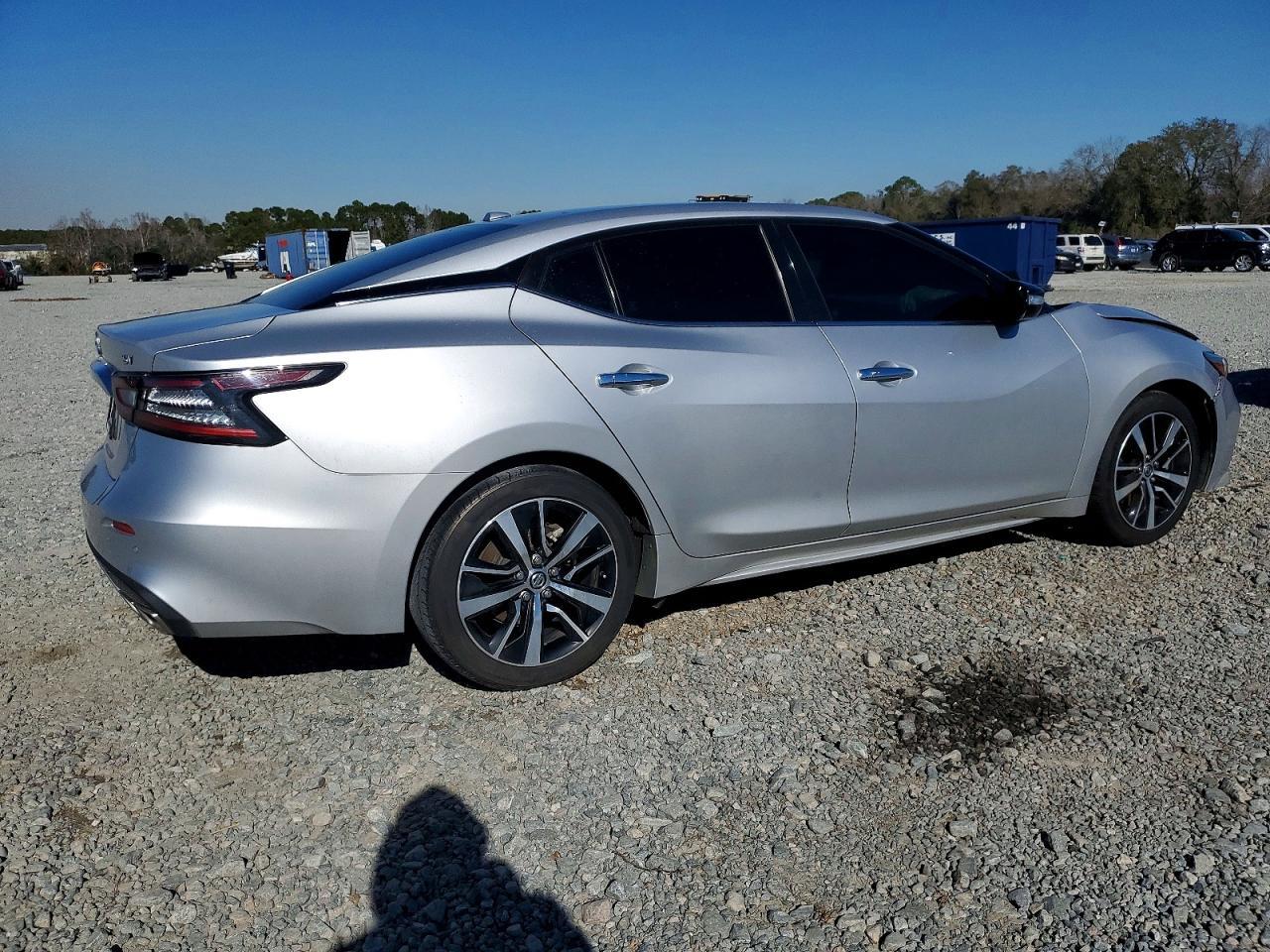 2022 NISSAN Maxima