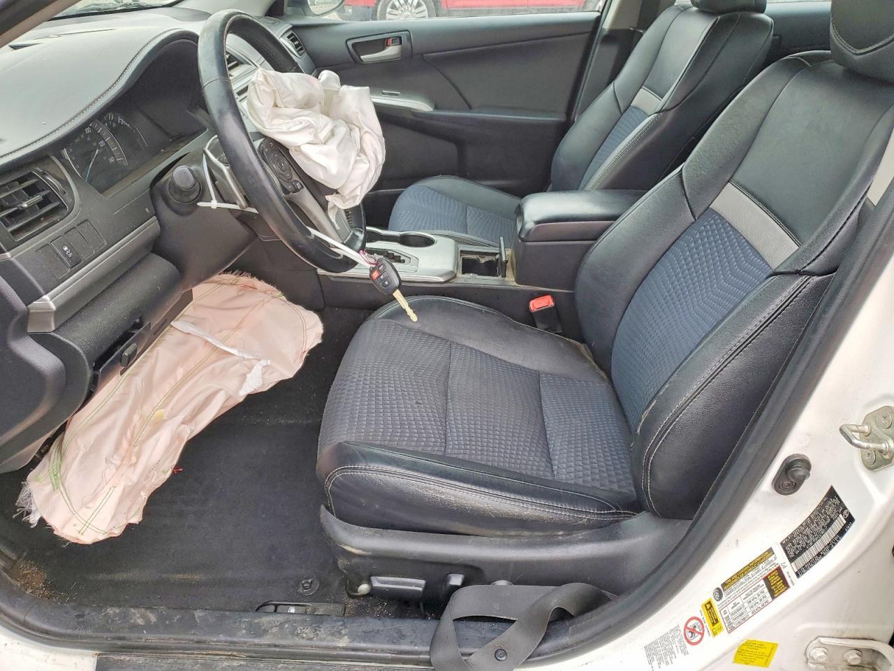 2014 TOYOTA CAMRY