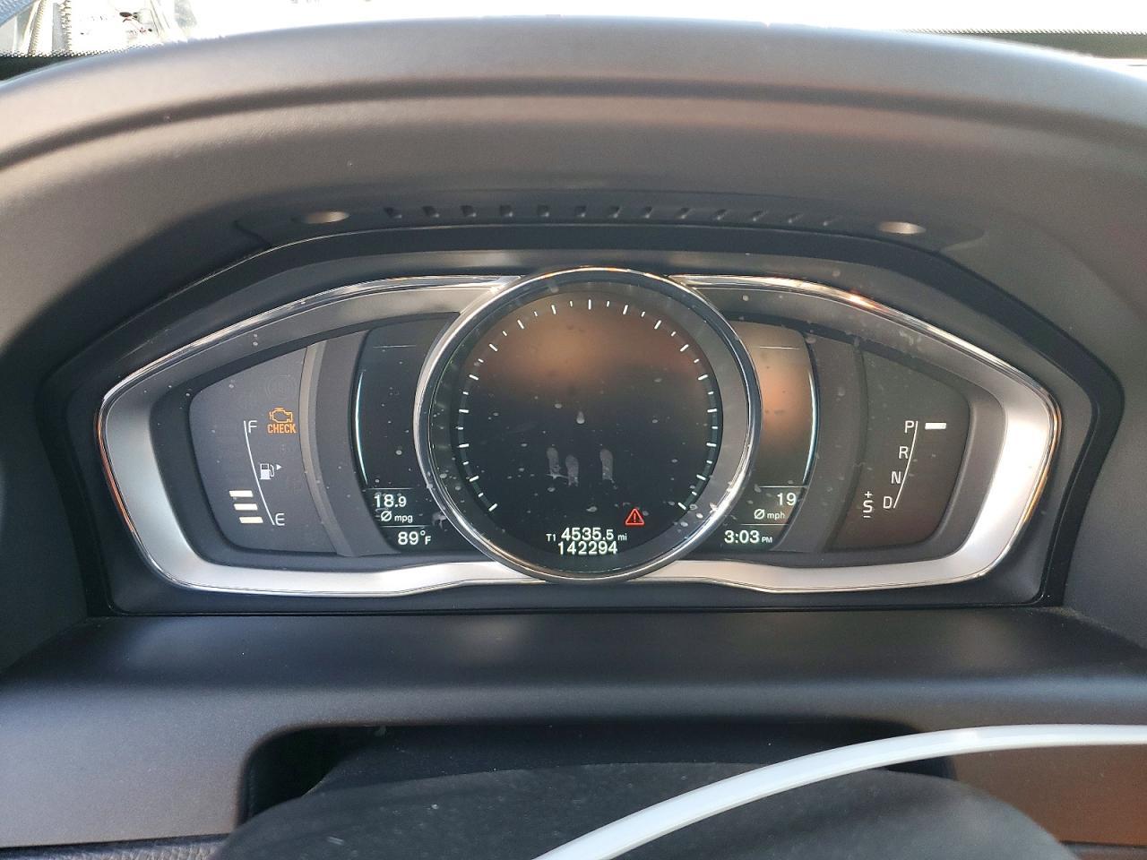 2015 VOLVO XC60