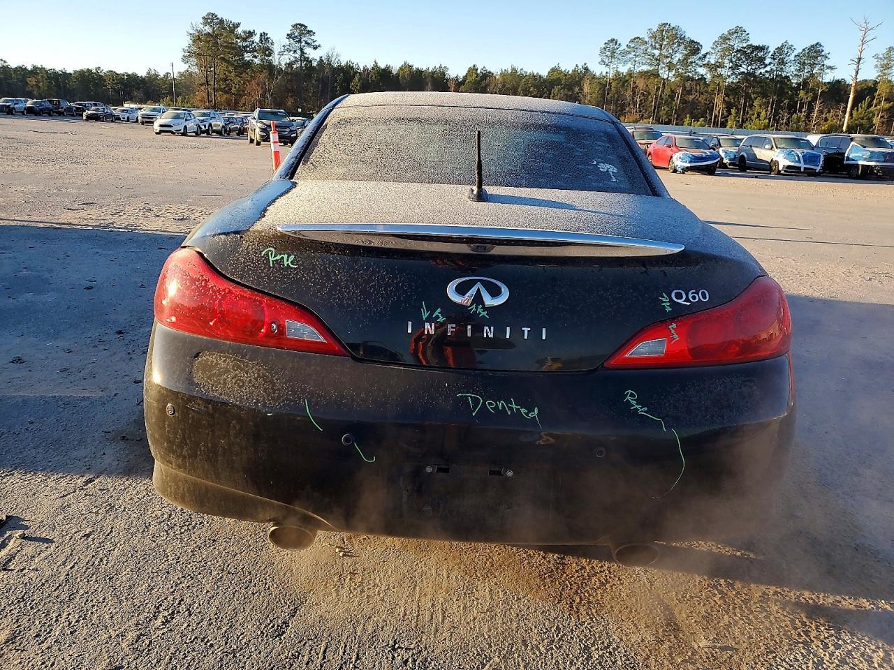 2015 INFINITI Q60