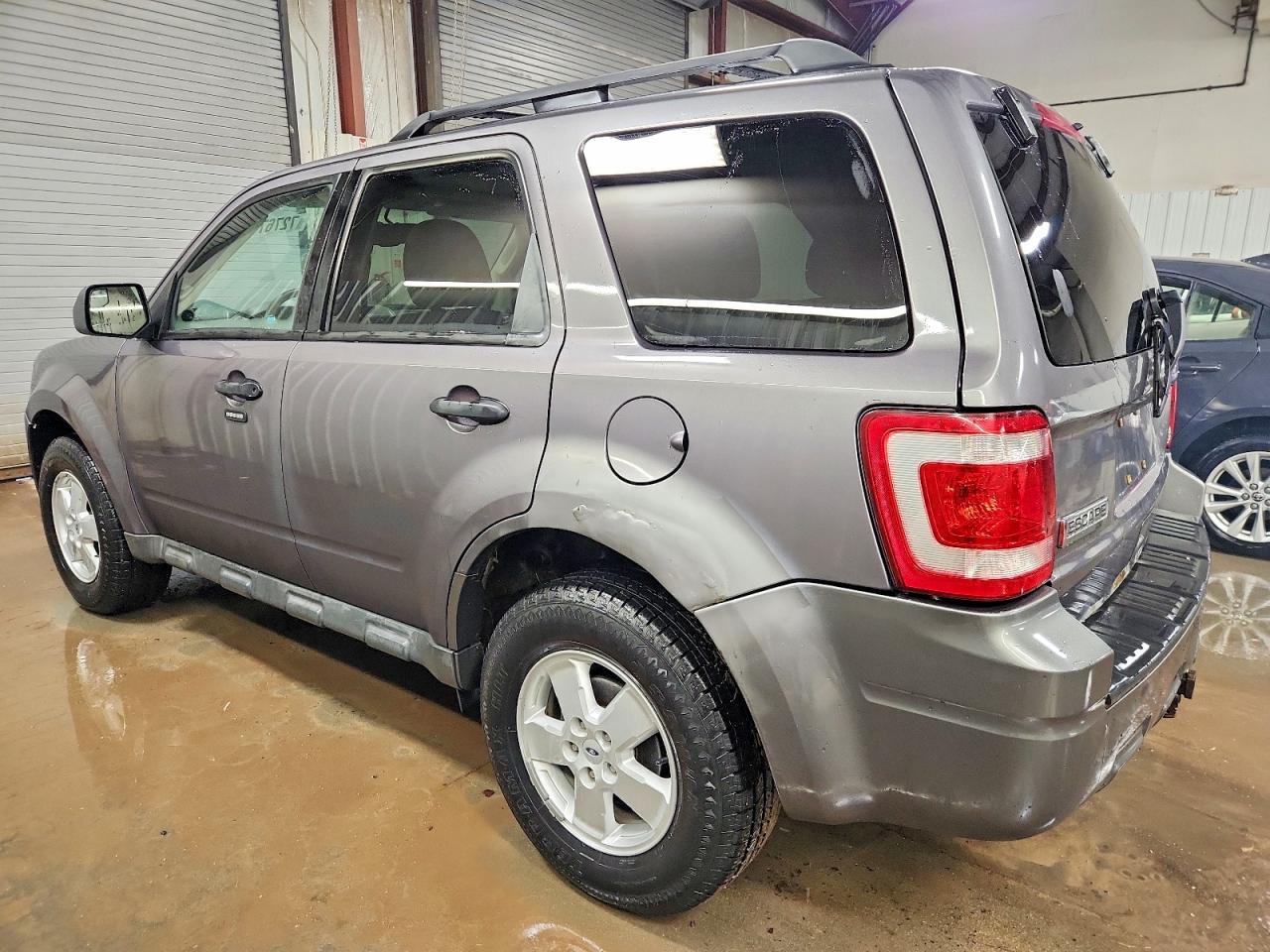 2010 FORD ESCAPE