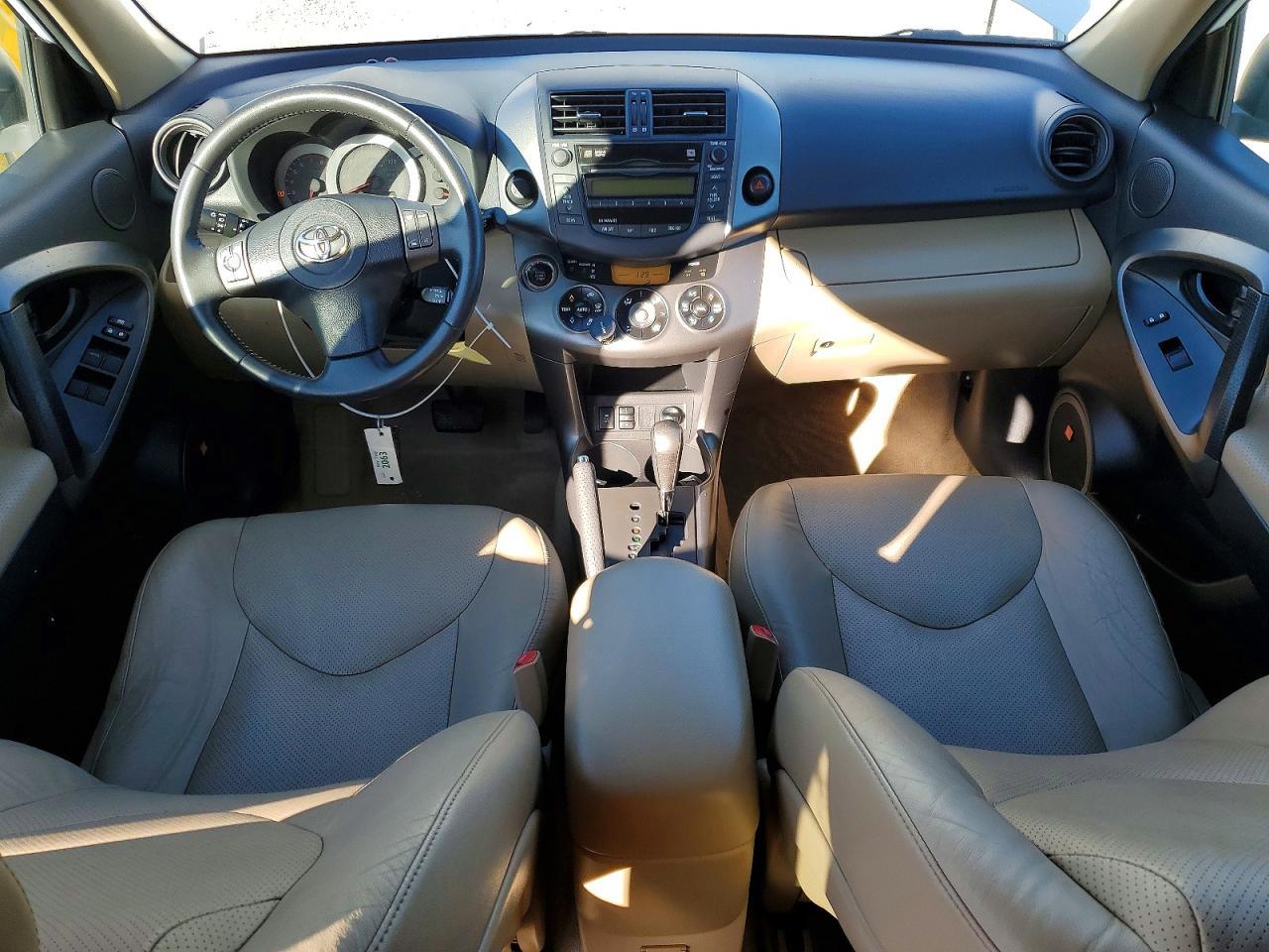 2011 TOYOTA RAV4