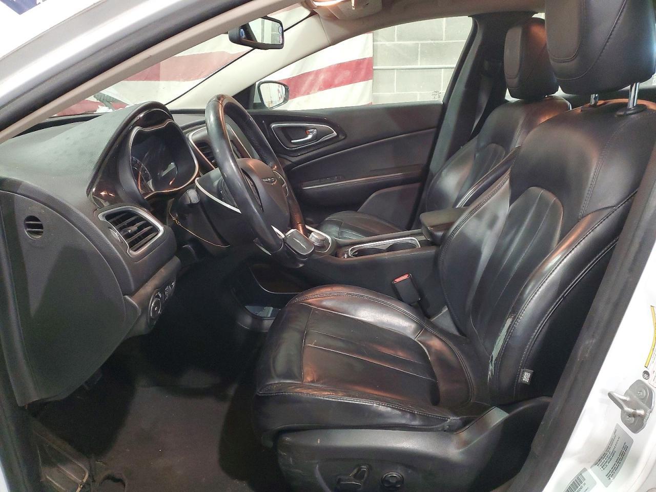 2015 CHRYSLER 200