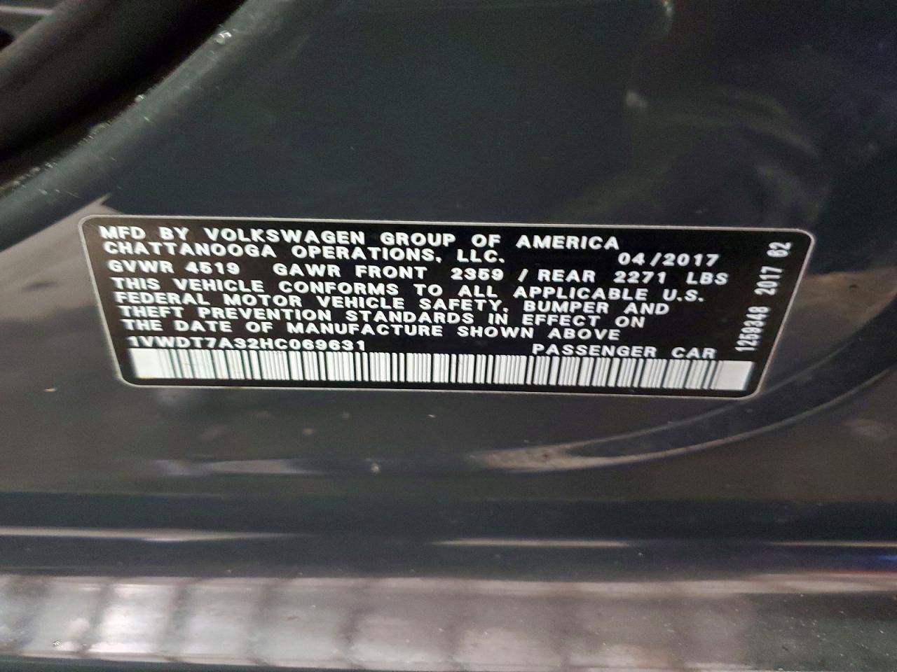 2017 VOLKSWAGEN Passat