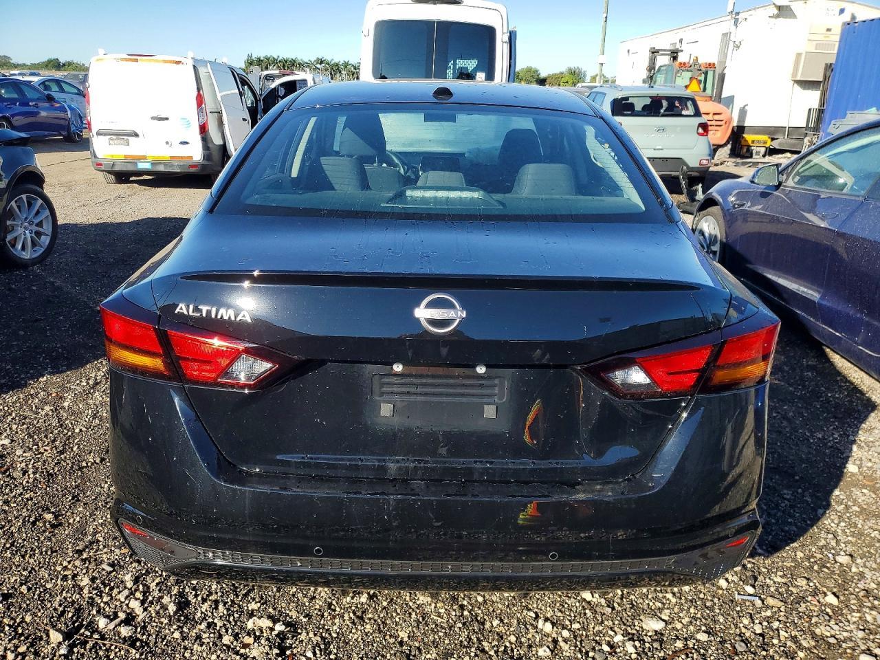 2025 NISSAN ALTIMA