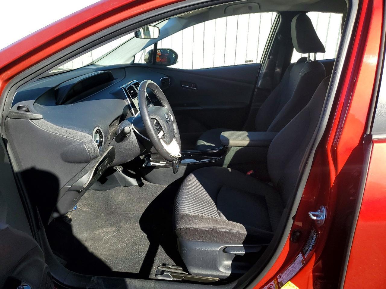 2017 TOYOTA PRIUS