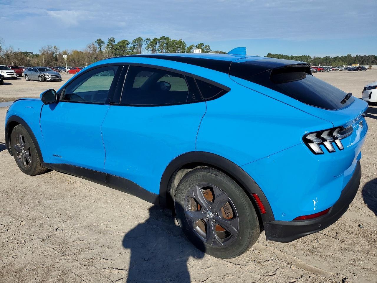 2022 FORD Mustang Mach-E