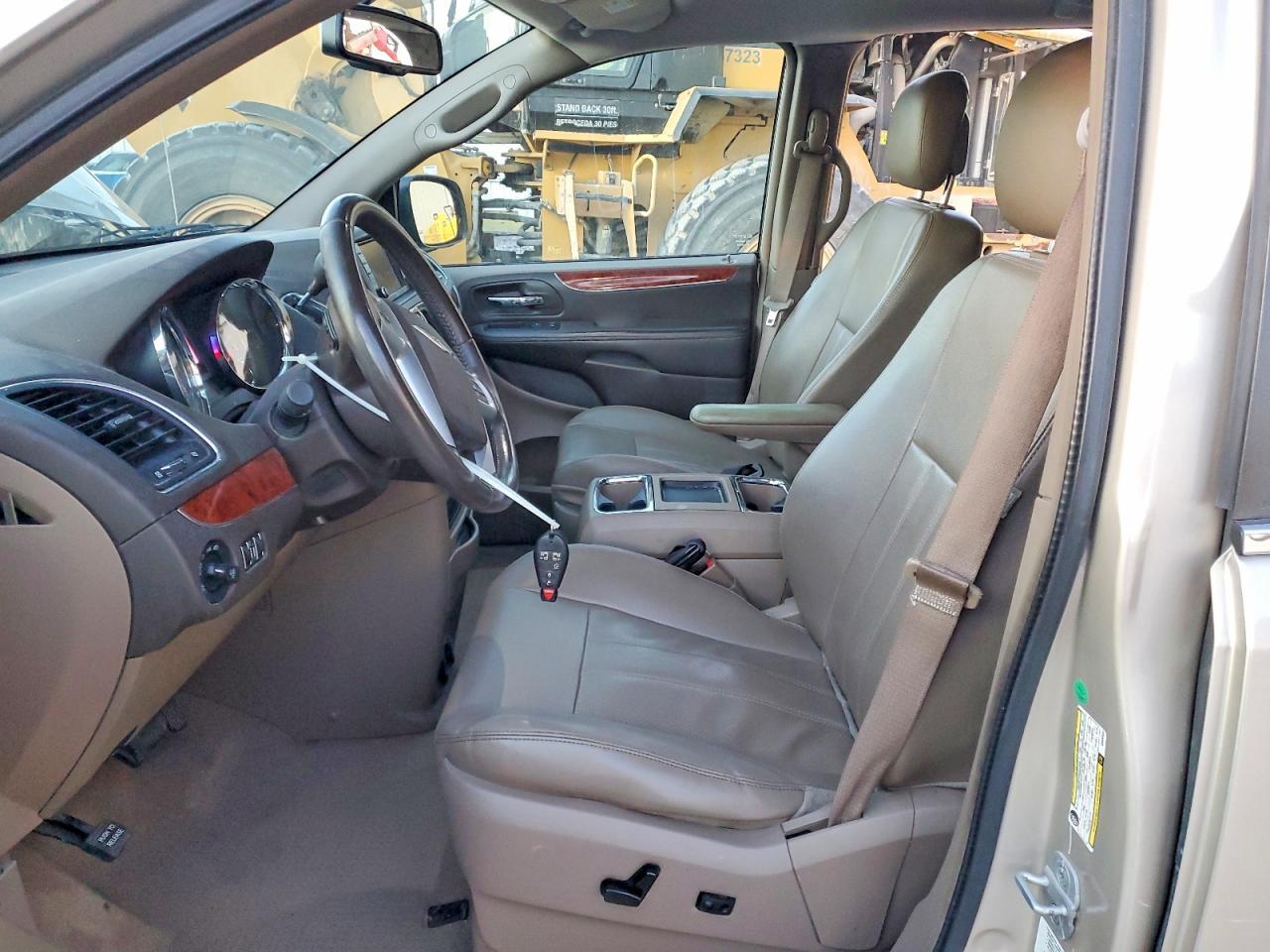 2012 CHRYSLER Town & Country