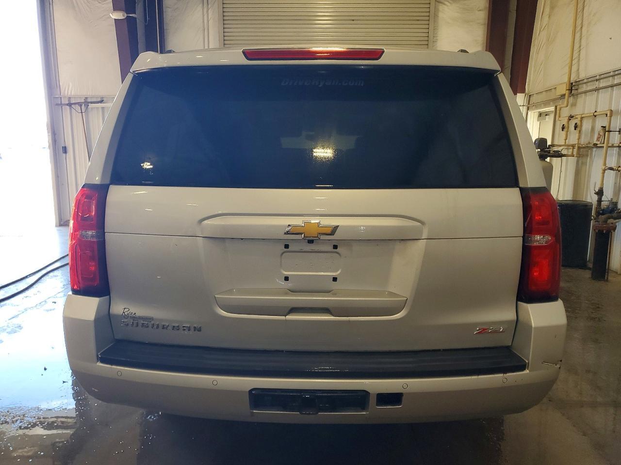 2016 CHEVROLET Suburban