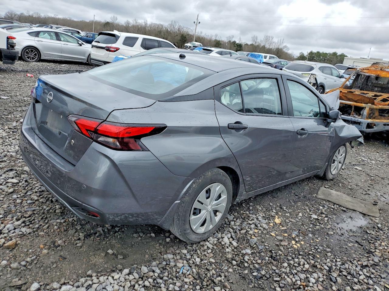 2024 NISSAN VERSA