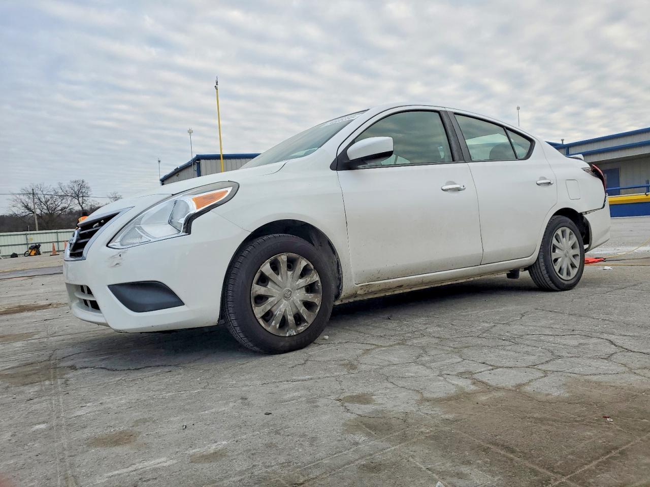 2018 NISSAN VERSA