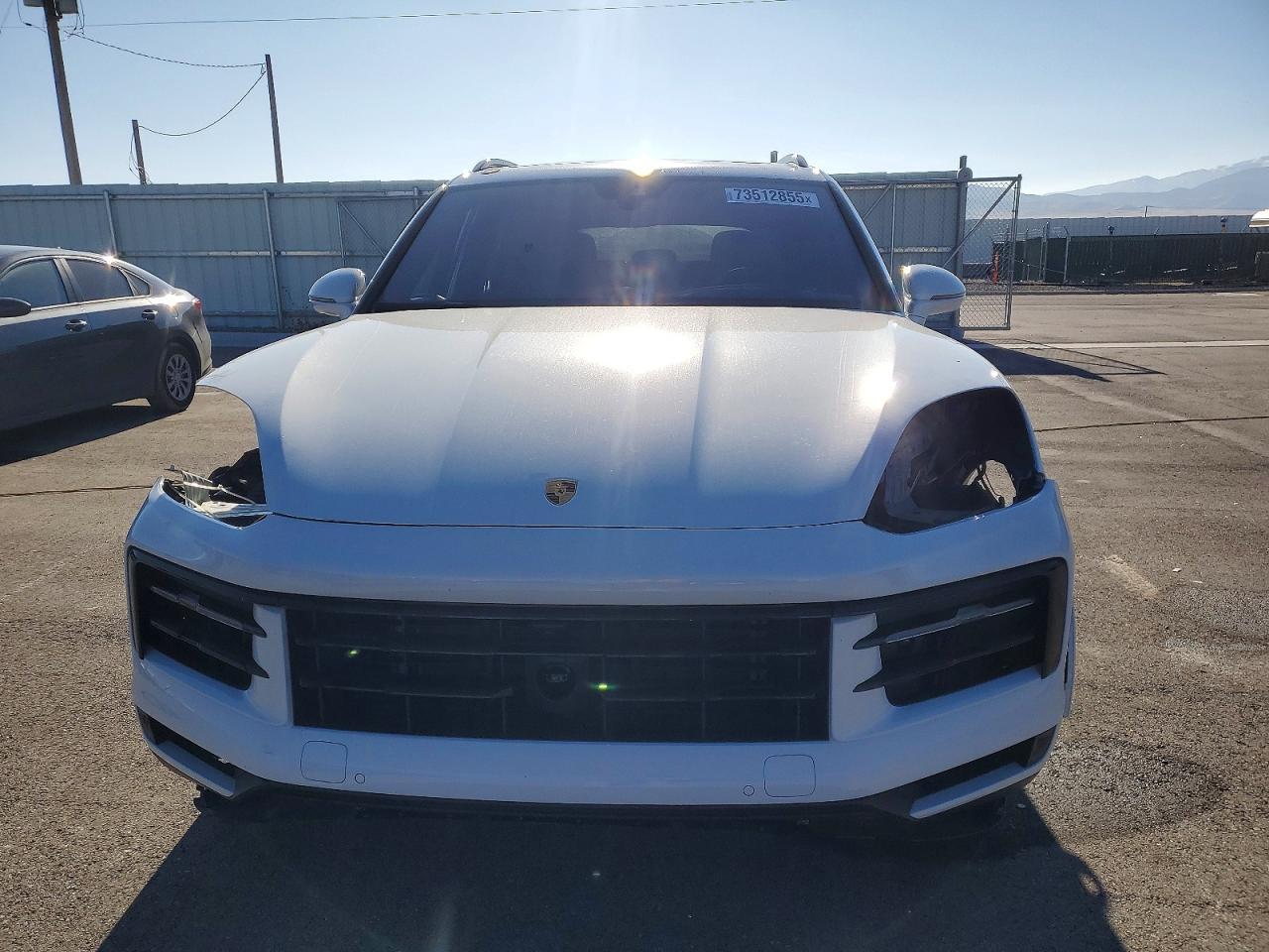 2025 PORSCHE CAYENNE