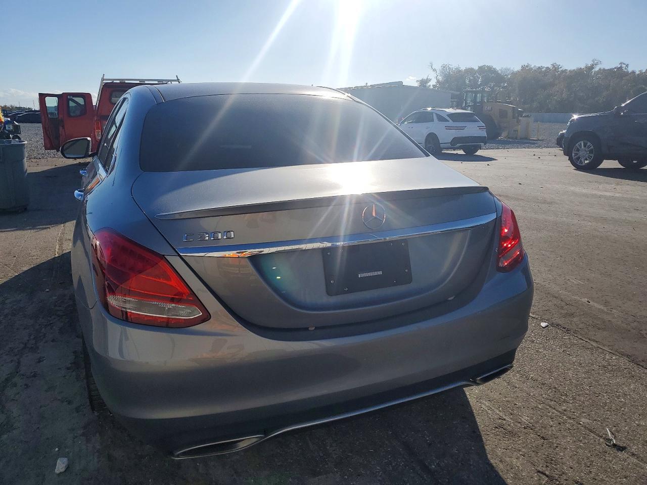 2016 MERCEDES-BENZ C-CLASS
