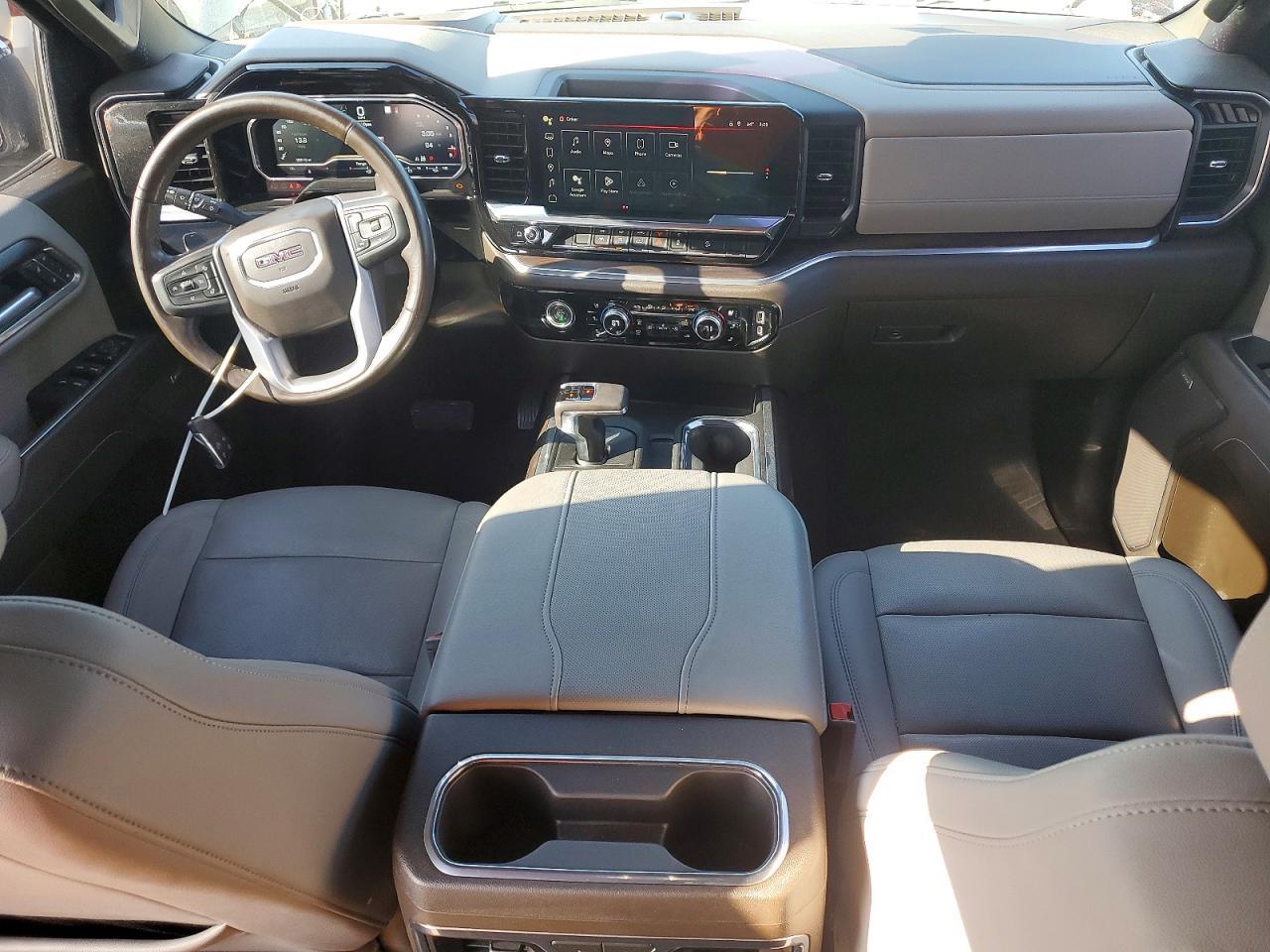 2023 GMC Sierra