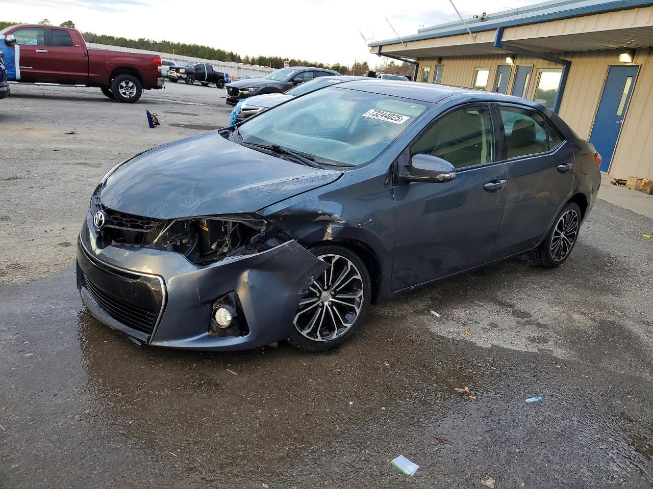 2015 TOYOTA COROLLA