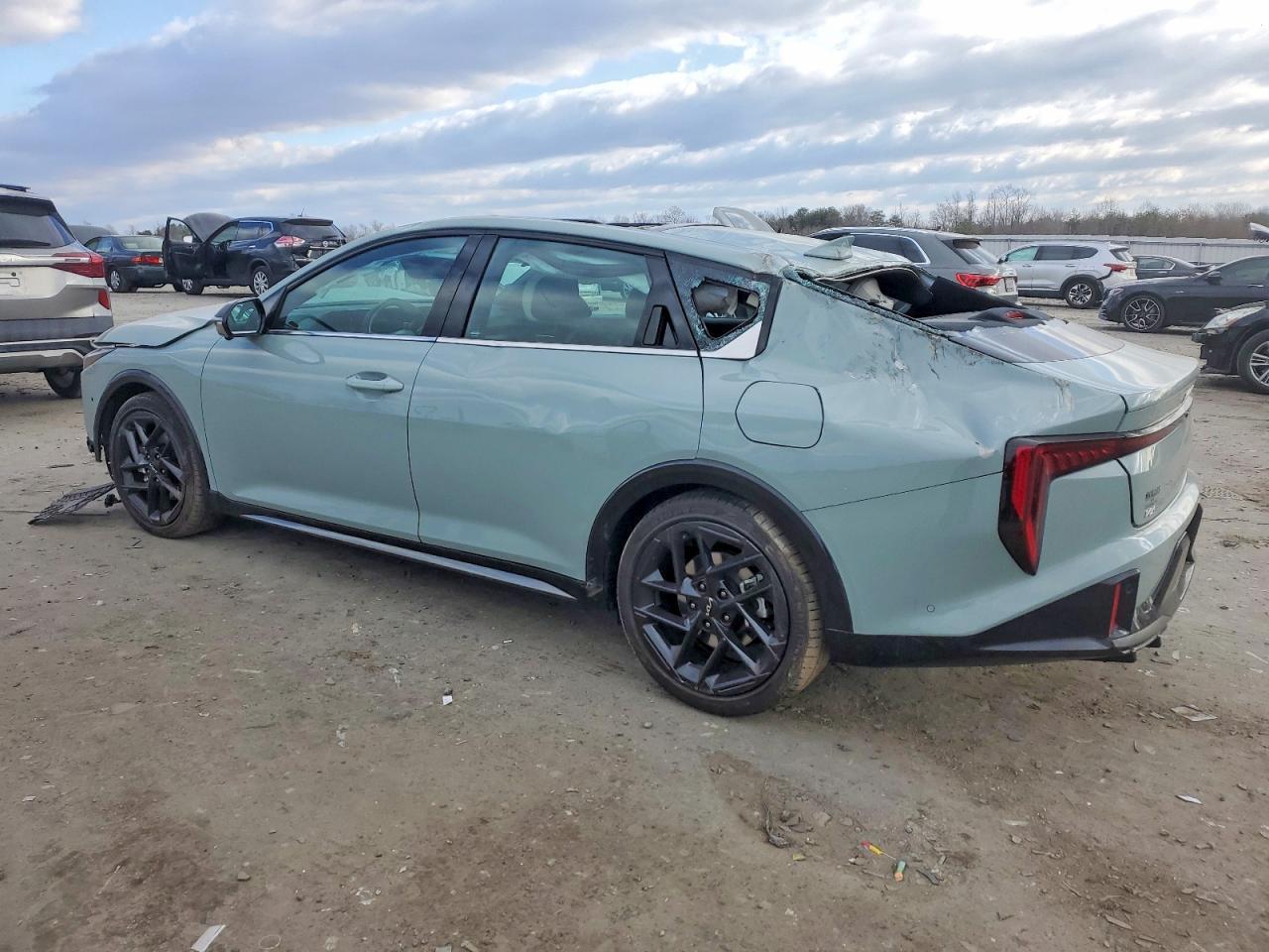 2025 KIA K4