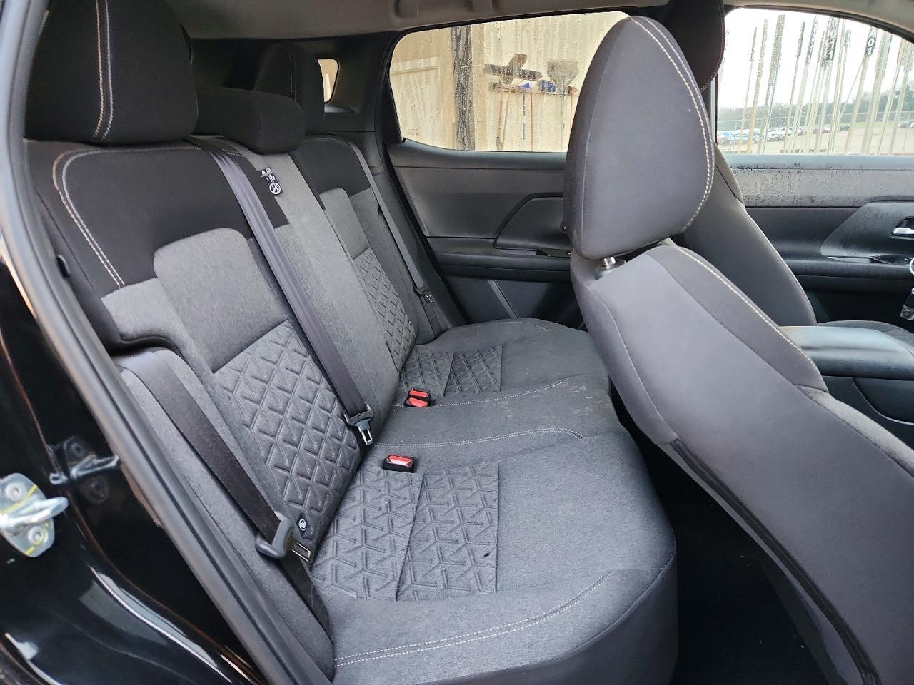 2025 NISSAN KICKS