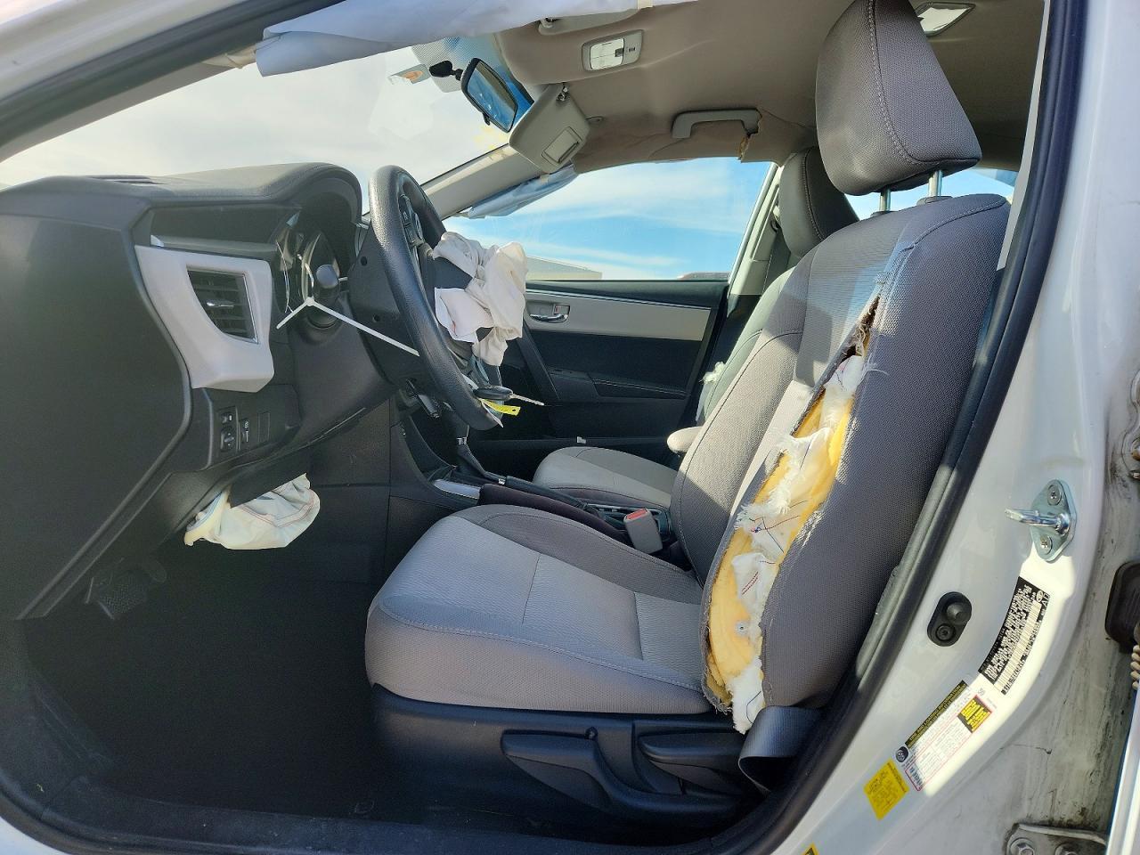 2015 TOYOTA COROLLA