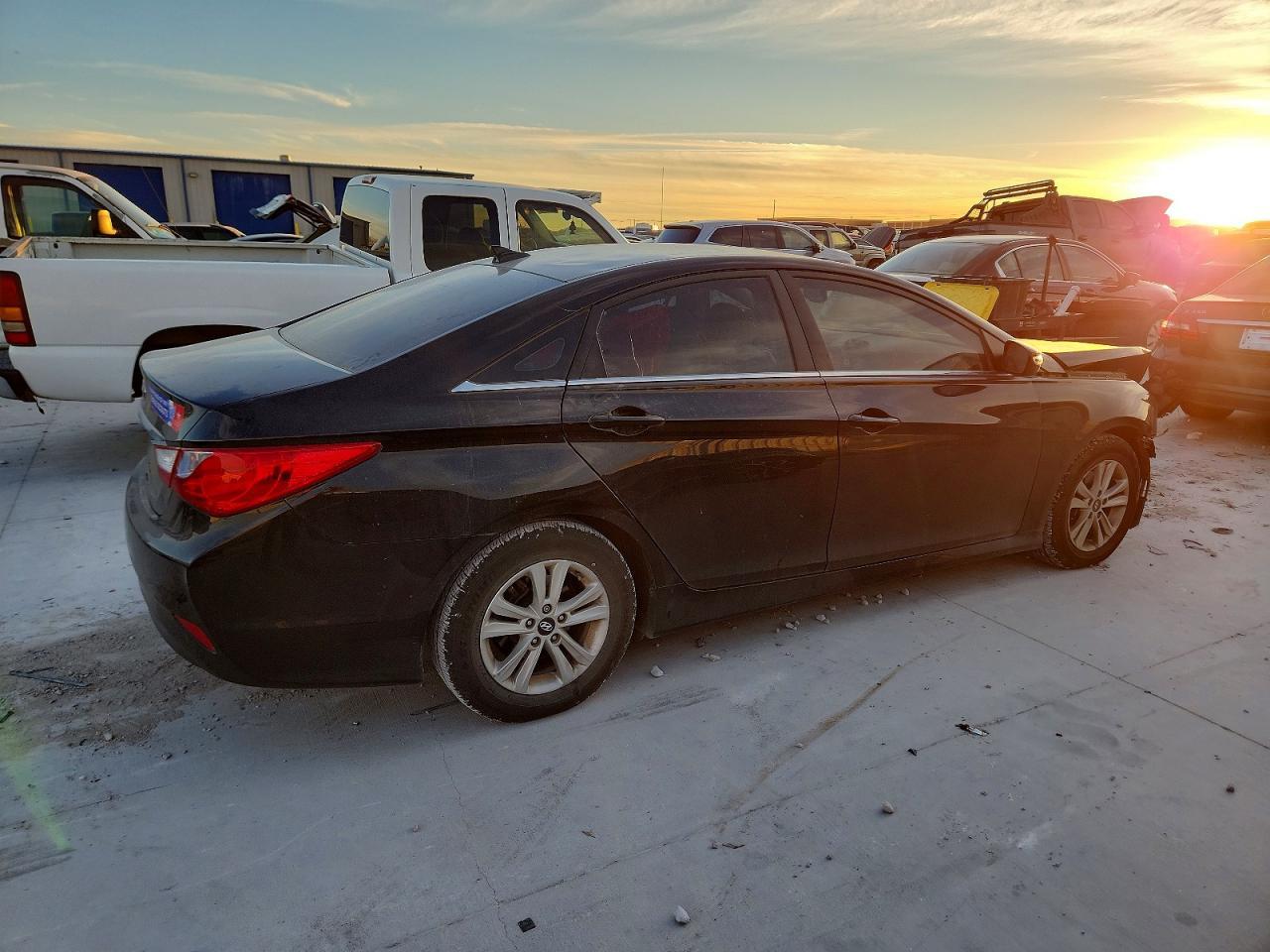 2014 HYUNDAI SONATA
