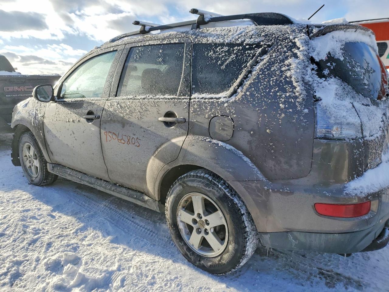 2012 MITSUBISHI outlander