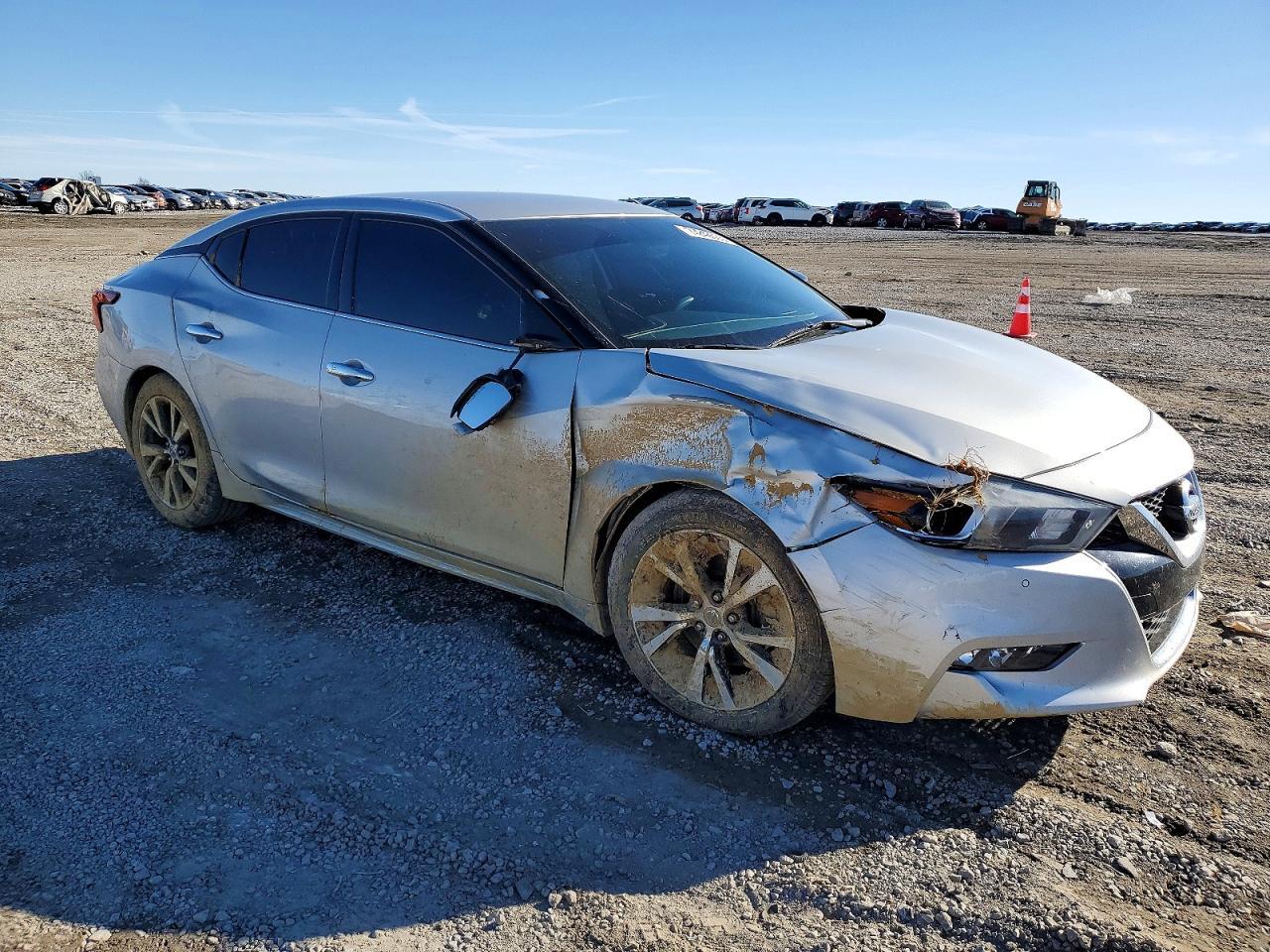 2017 NISSAN Maxima