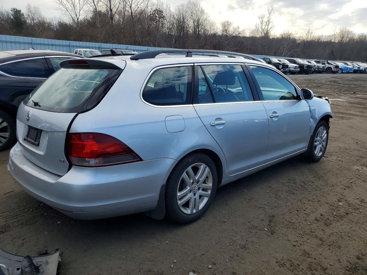 2011 VOLKSWAGEN JETTA