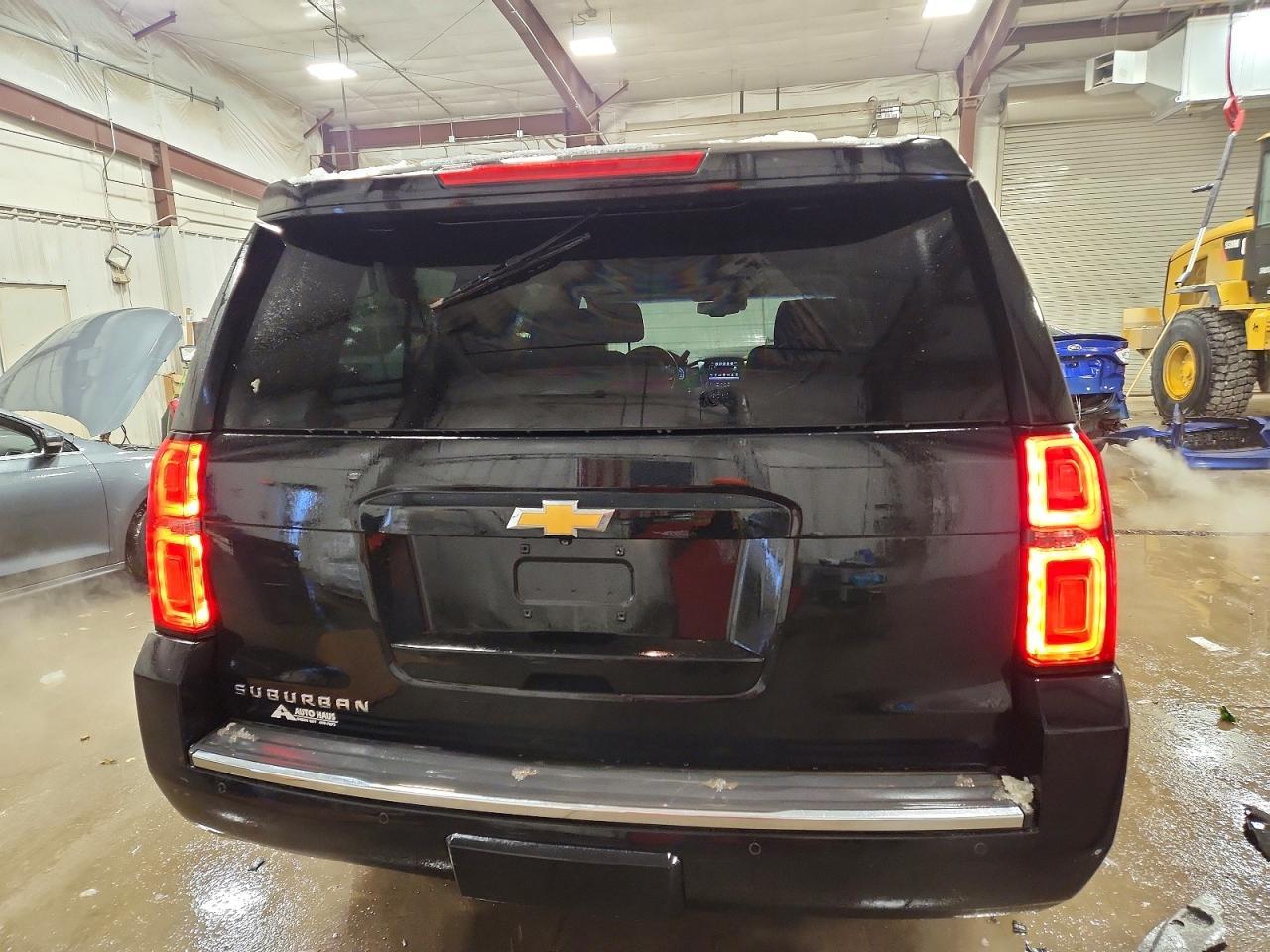 2016 CHEVROLET Suburban