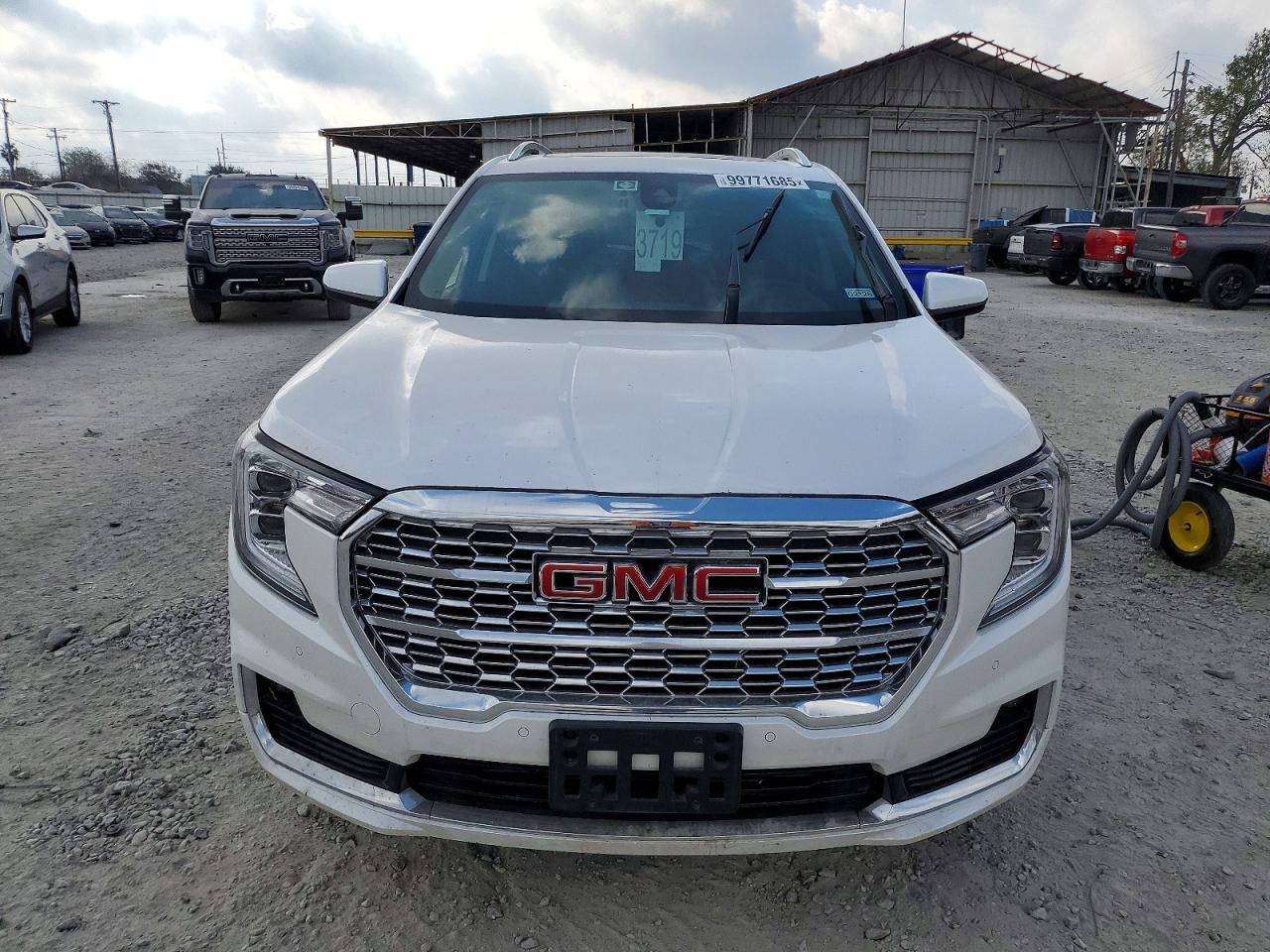 2023 GMC Terrain